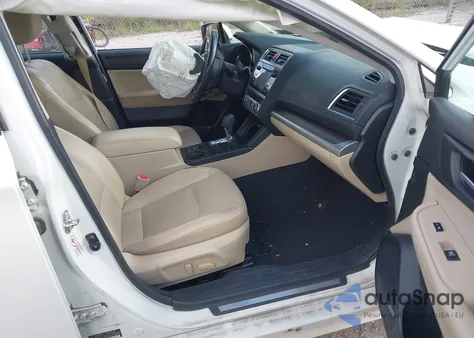 2015 Subaru Legacy 2.5I Limited из США, поврежденный, VIN 4S3BNAL69F3066537